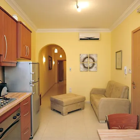 Chesterfield Holiday - 2 Bedroom In